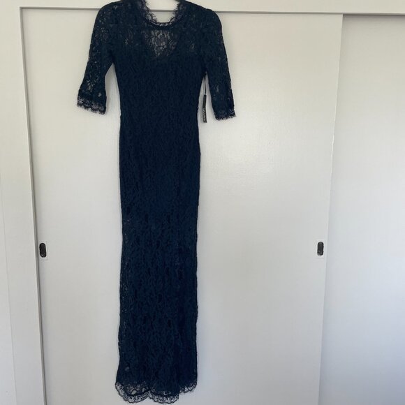 Lulus Lace Maxi Dress in navy - Picture 9 of 15
